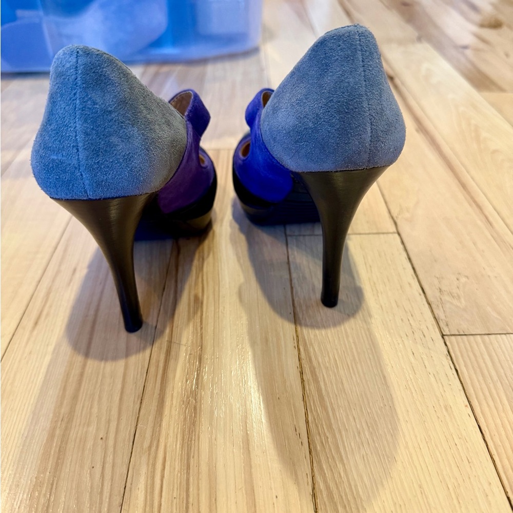 Michael Kors Parker Mary Jane Pumps! Size 6! - Picture 5 of 6